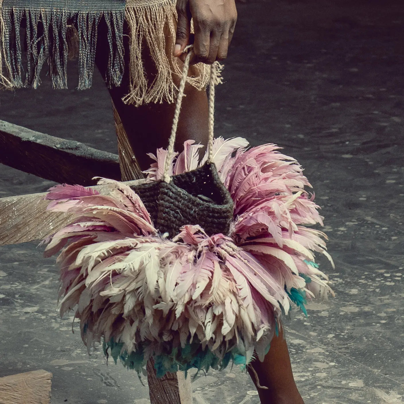 Feather Jujuhat clutch Kibonen
